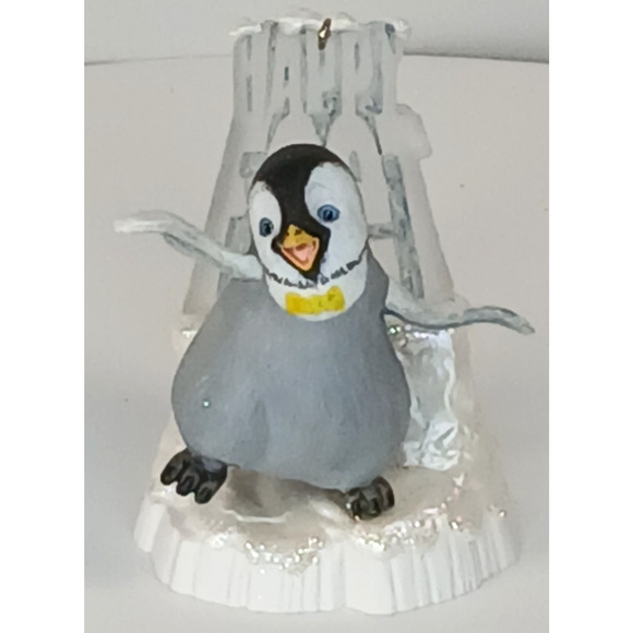 Mumble Moves! 2006 Hallmark Happy Feet Ornament QXI3086 - Picture 2 of 11